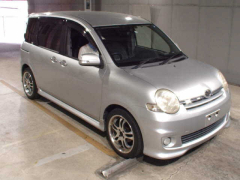 2007 Toyota Sienta